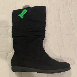 Slouch boots